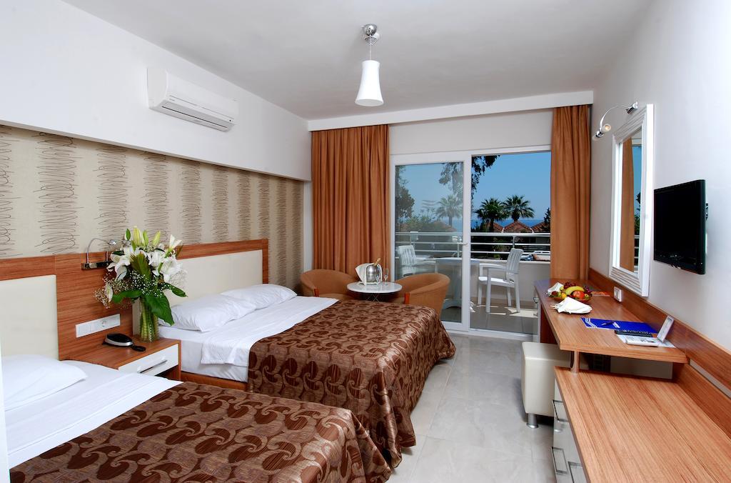 אלאניה Panorama Hotel חדר תמונה